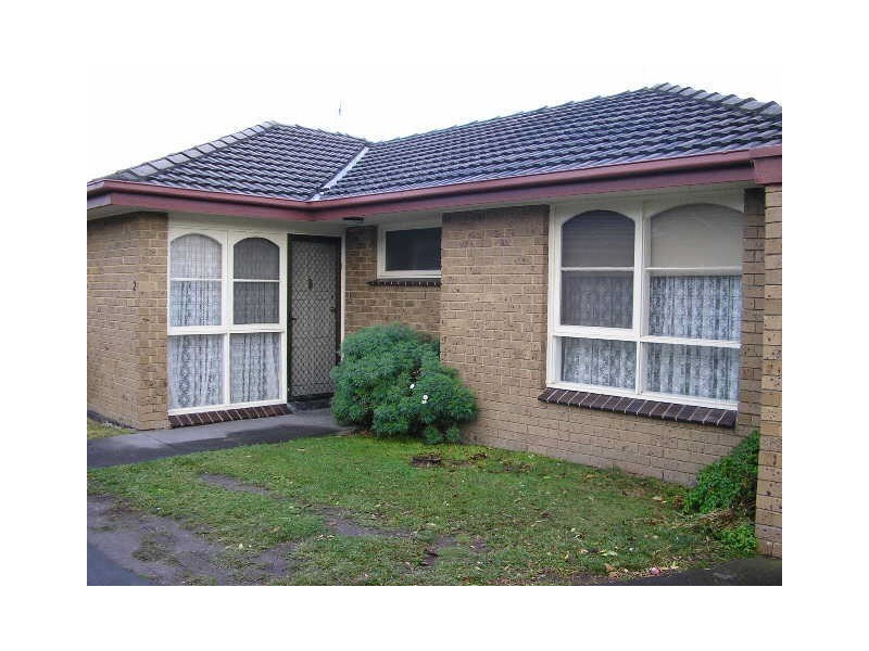 2/28  Coorigil Road, Carnegie VIC 3163