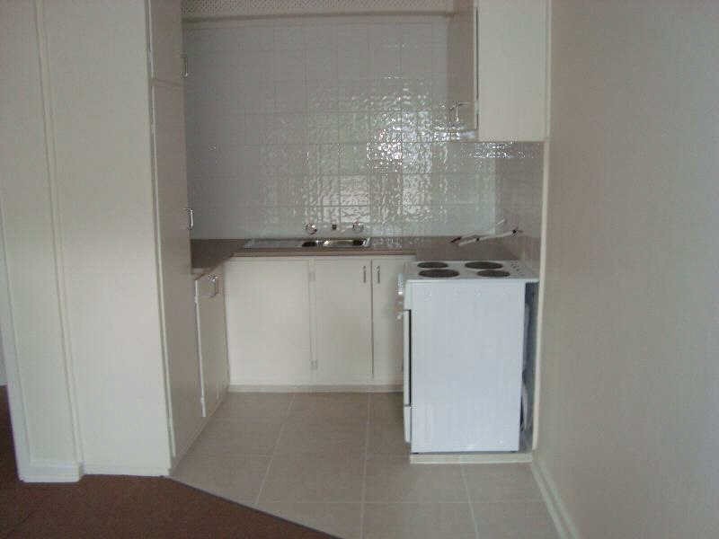 4/1  Looker Street, Murrumbeena VIC 3163