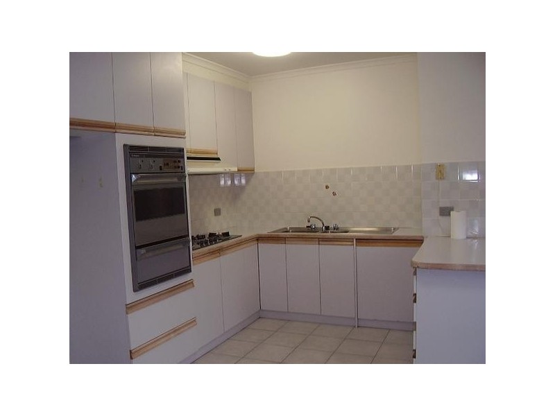 2/17 Melton Avenue, Carnegie VIC 3163