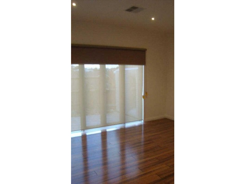 2/11 Grandview Grove, Carnegie VIC 3163