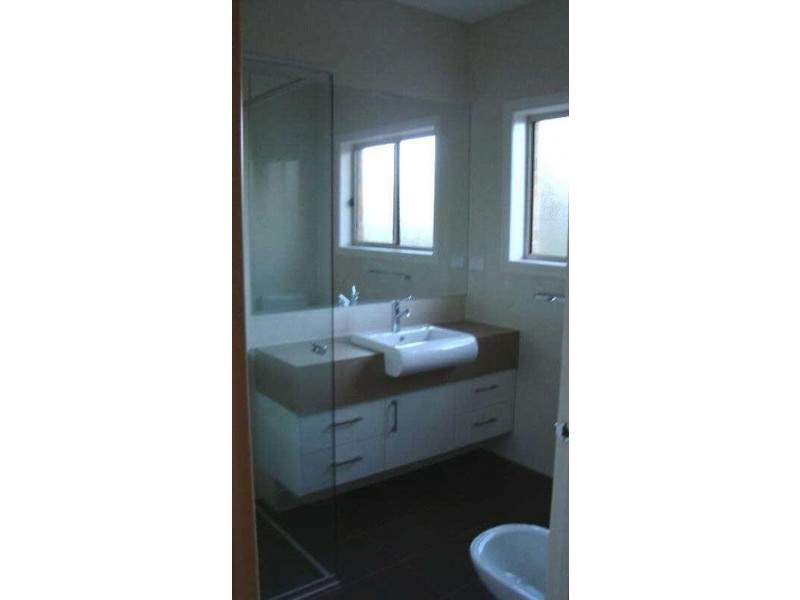 2/11 Grandview Grove, Carnegie VIC 3163