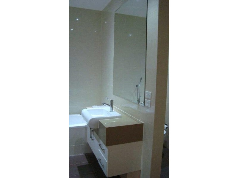 2/11 Grandview Grove, Carnegie VIC 3163