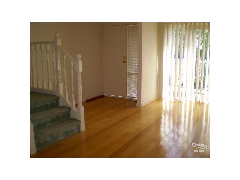 1/32 Hobart Road, Murrumbeena VIC 3163