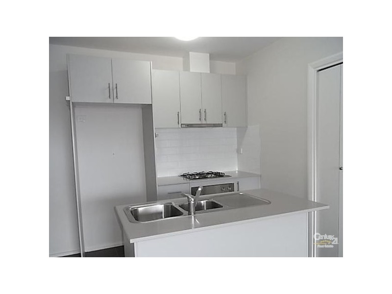 8/329 Neerim Road, Carnegie VIC 3163