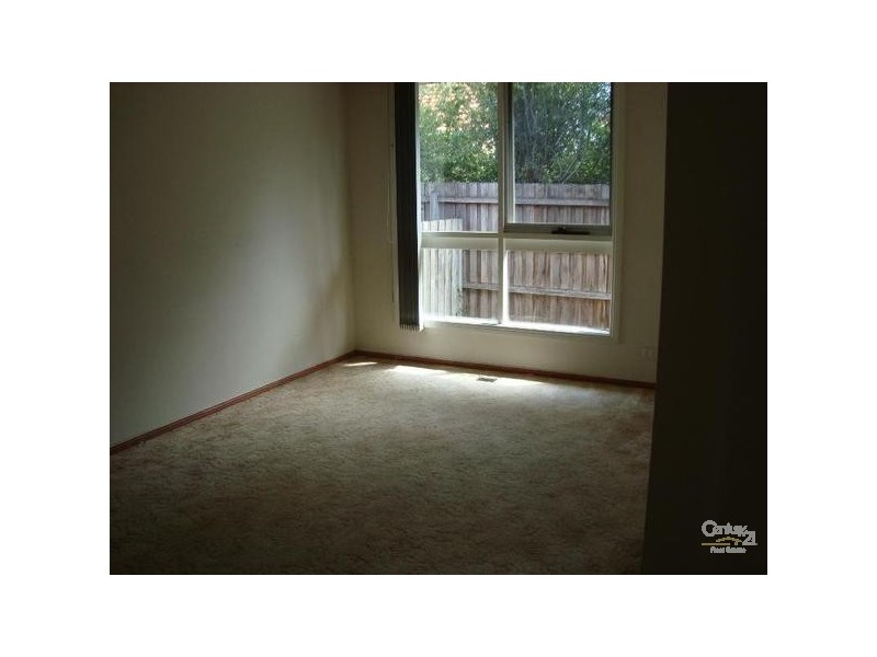 2/30 Woornack Road, Carnegie VIC 3163