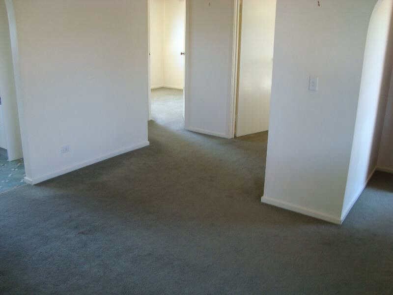 8/27  Coorigil Road, Carnegie VIC 3163