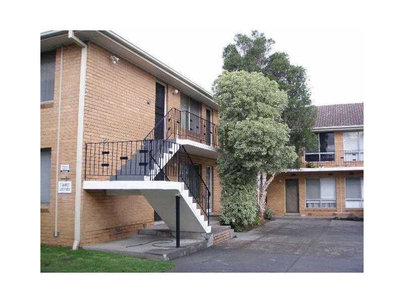 2/1  Looker Street, Murrumbeena VIC 3163