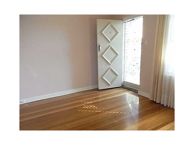 2/1  Looker Street, Murrumbeena VIC 3163