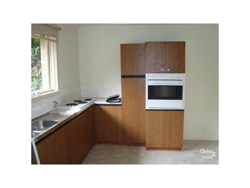 8/28 Coorigil Road, Carnegie VIC 3163