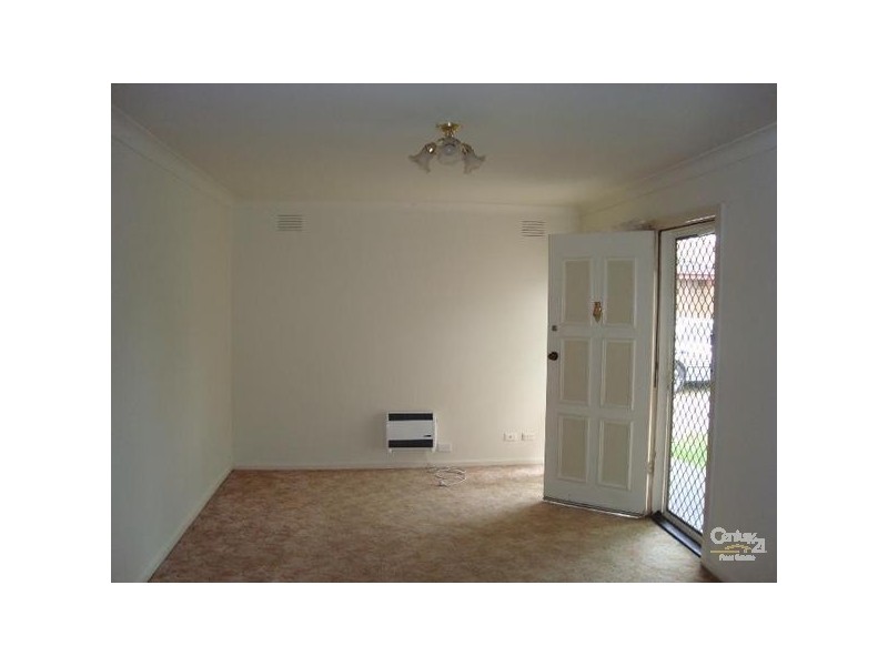 8/28 Coorigil Road, Carnegie VIC 3163