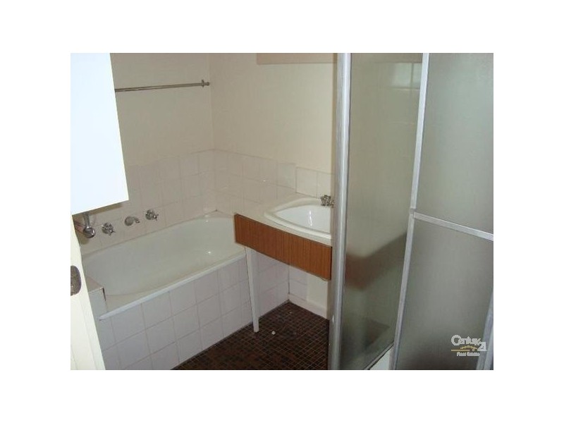 8/28 Coorigil Road, Carnegie VIC 3163