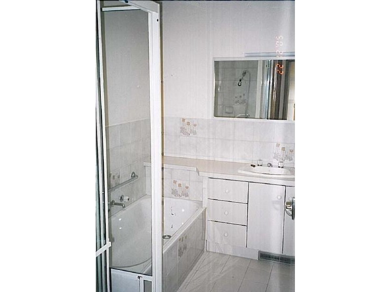 2/30 Rosella Street, Murrumbeena VIC 3163