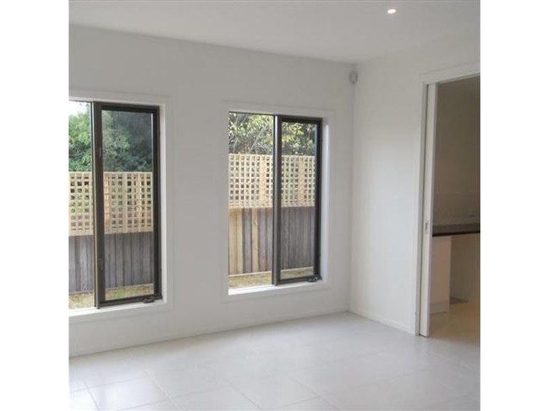 2/73 Waverley Road, Chadstone VIC 3148