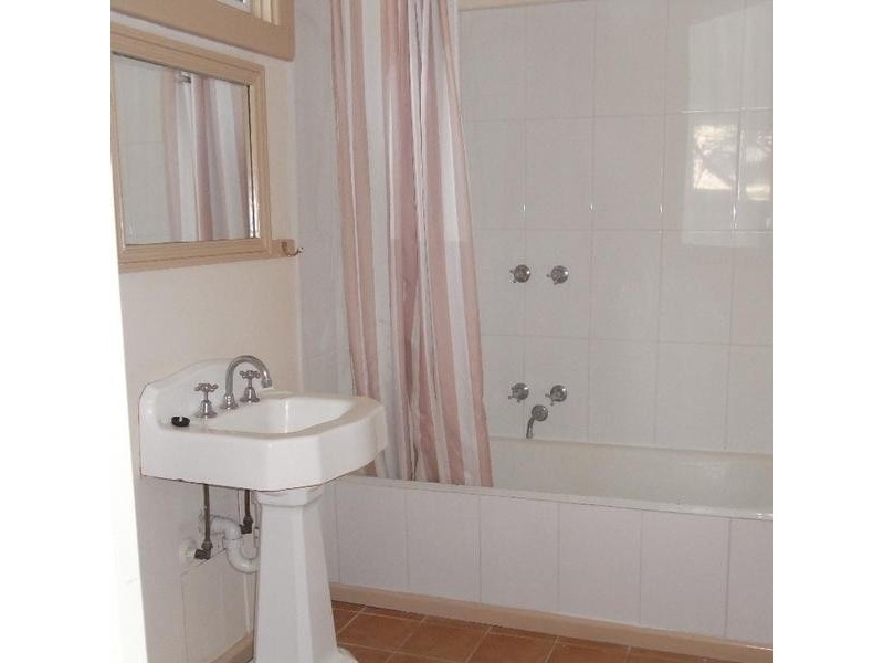 14 Derby Crescent, Caulfield East VIC 3145