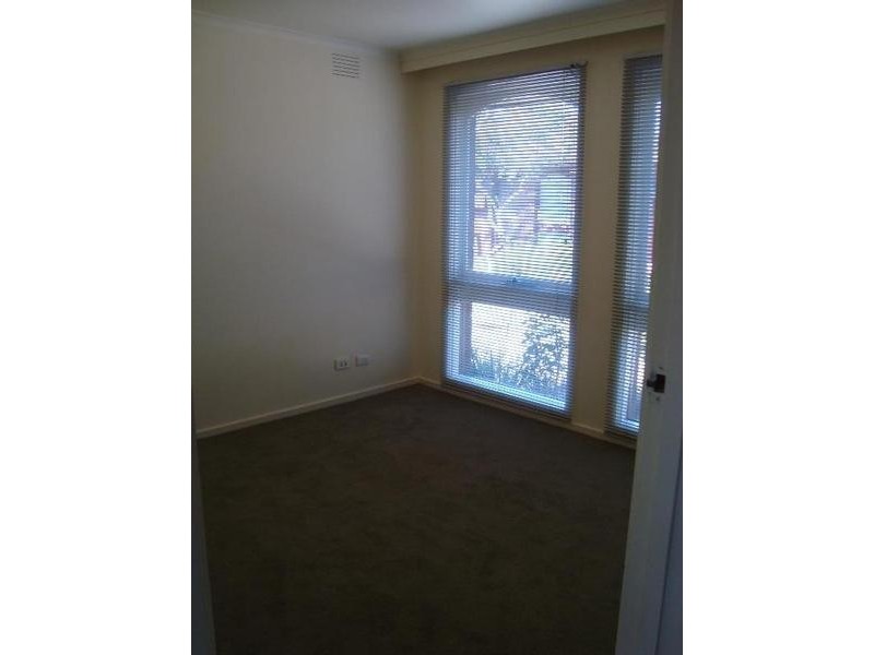 8/27 Coorigil Road, Carnegie VIC 3163