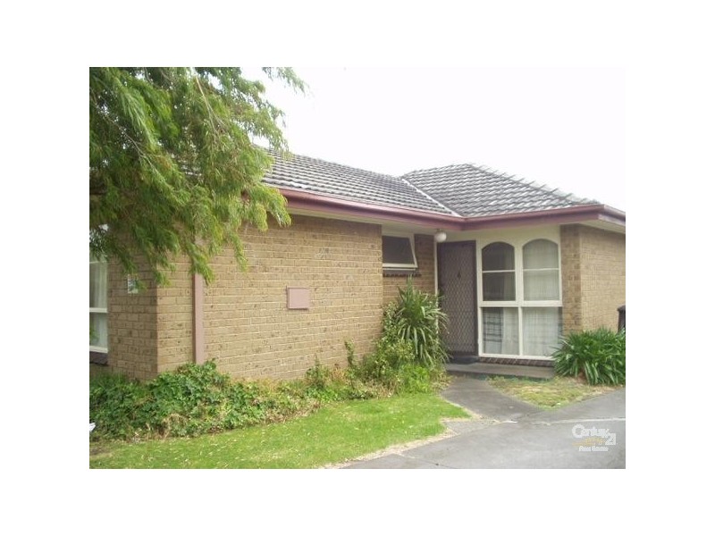 1/28 Coorigil Road, Carnegie VIC 3163