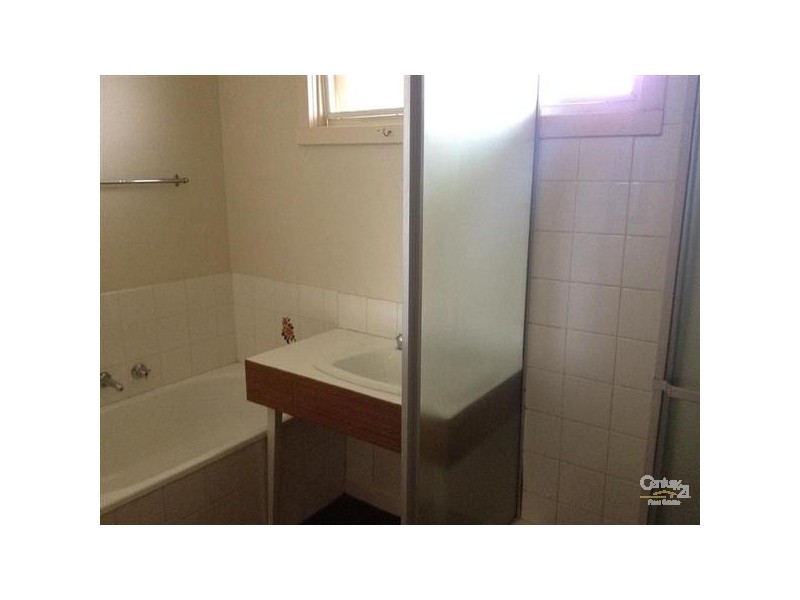 1/28 Coorigil Road, Carnegie VIC 3163