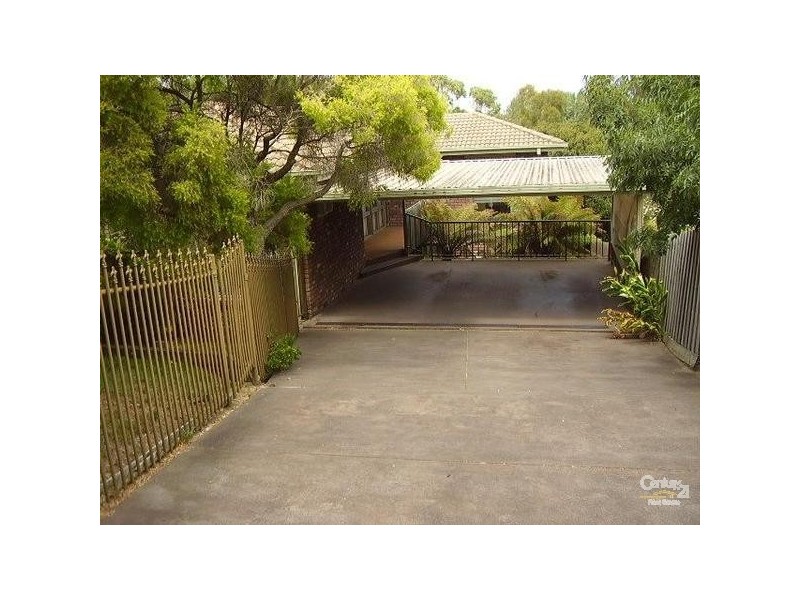 64 Oakpark Drive, Chadstone VIC 3148