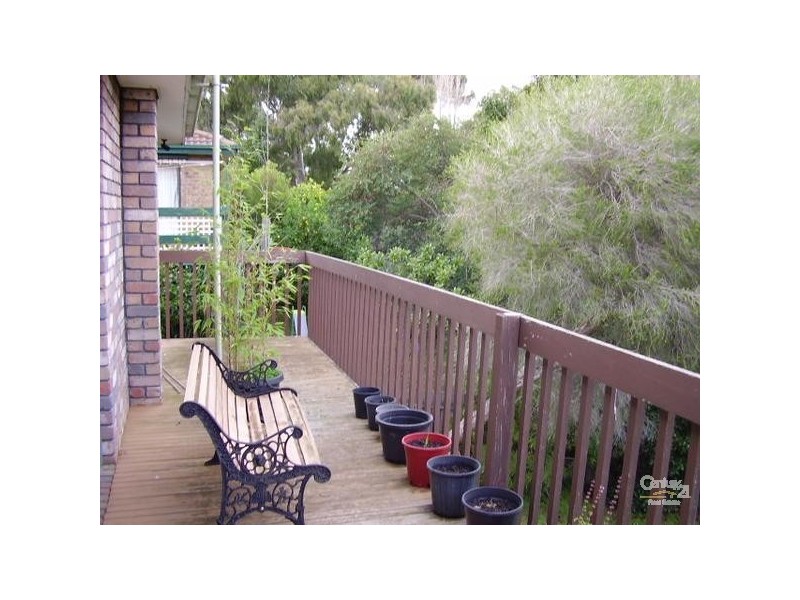 64 Oakpark Drive, Chadstone VIC 3148