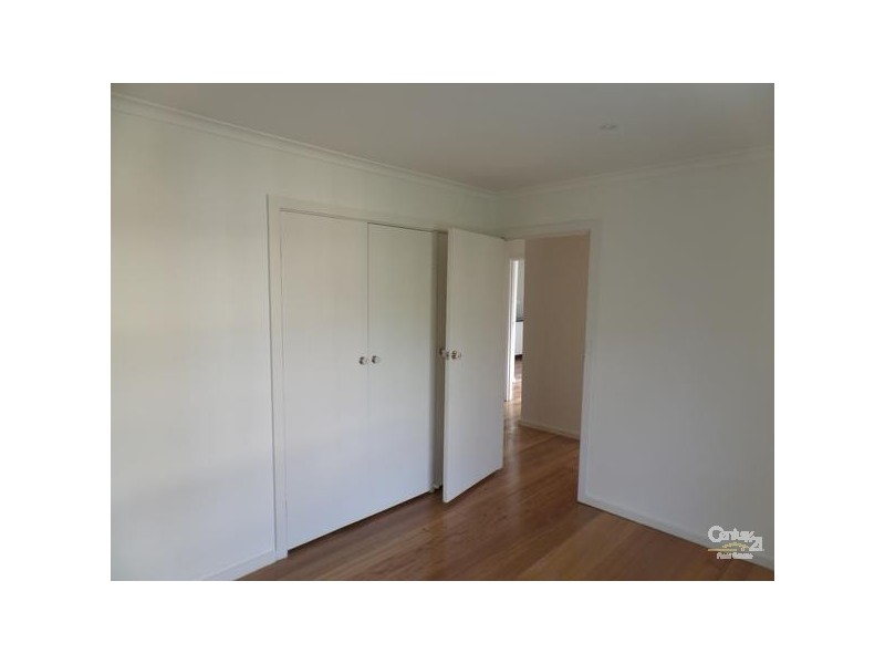 1/4 Woornack Road, Carnegie VIC 3163