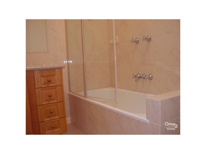 3/17 Maroo Street, Hughesdale VIC 3166