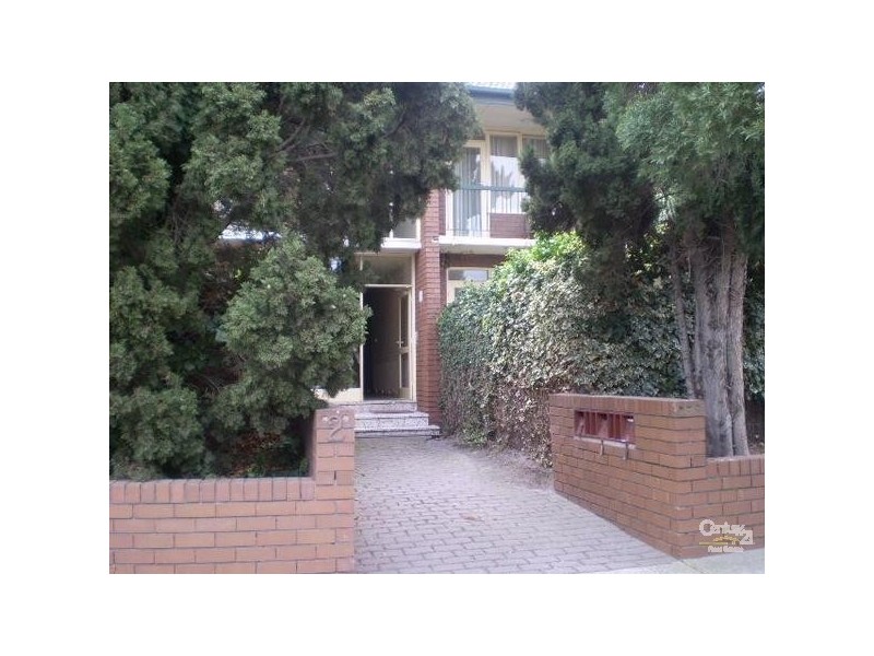 2/2 Liscard Street, Elsternwick VIC 3185