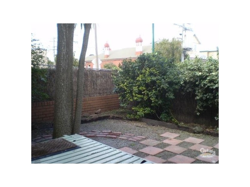 2/2 Liscard Street, Elsternwick VIC 3185