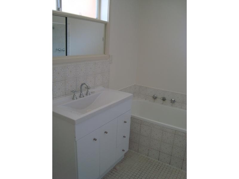 2/6 Browning Avenue, Clayton South VIC 3169