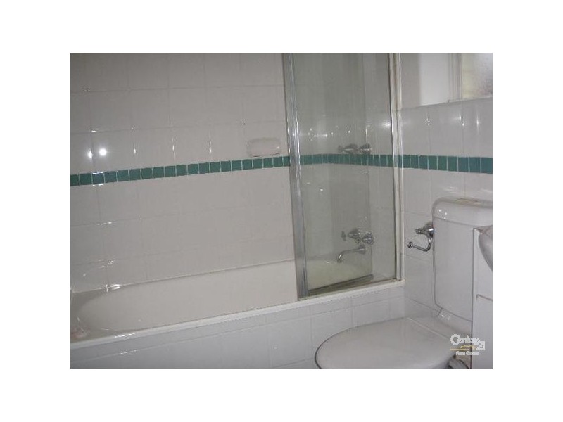 9/67 Coorigil Road, Carnegie VIC 3163