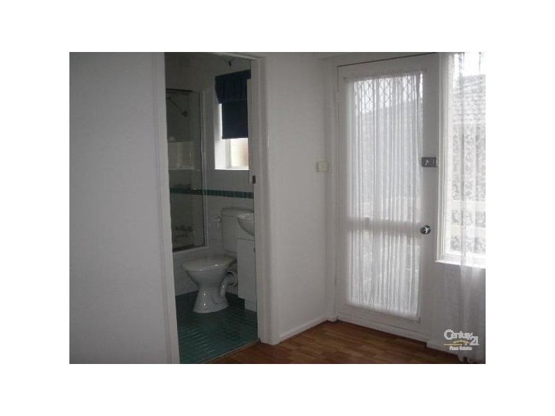 9/67 Coorigil Road, Carnegie VIC 3163