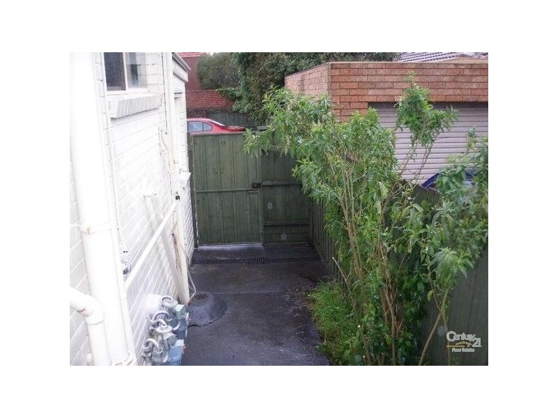 9/67 Coorigil Road, Carnegie VIC 3163