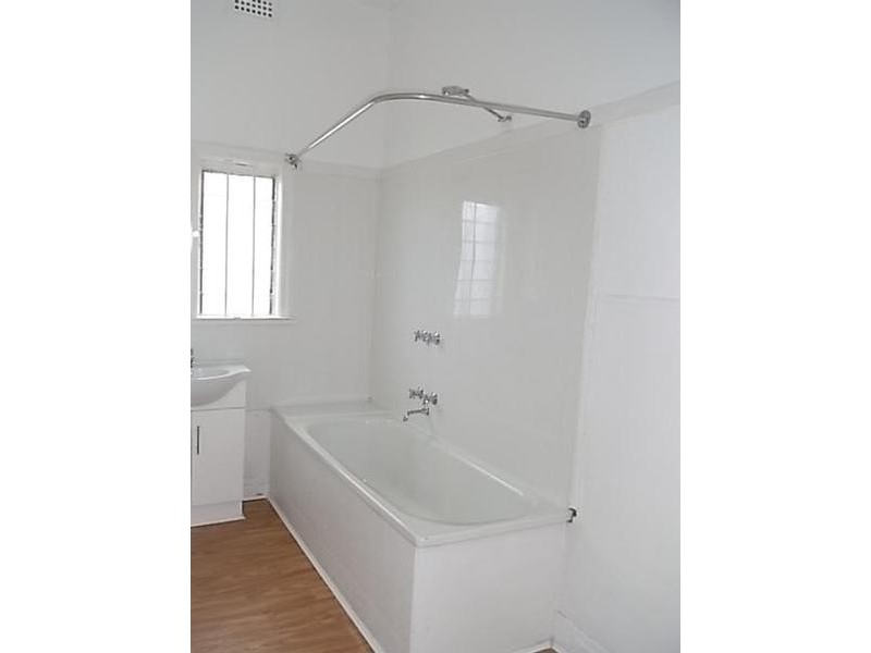 3 Swindon Road, Hughesdale VIC 3166