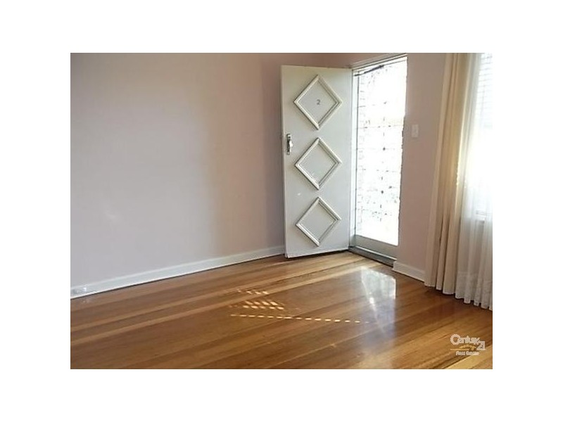 2/1 Looker Street, Murrumbeena VIC 3163