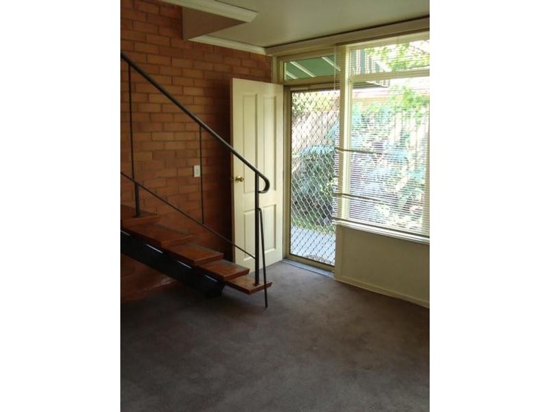 11/375 Neerim Road, Carnegie VIC 3163