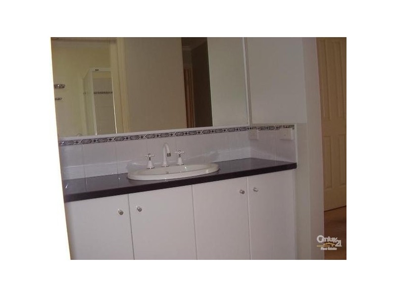 2/7 Station Avenue, Mckinnon VIC 3204