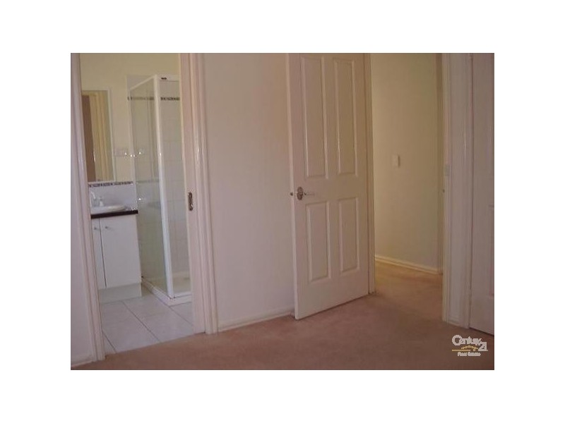 2/7 Station Avenue, Mckinnon VIC 3204