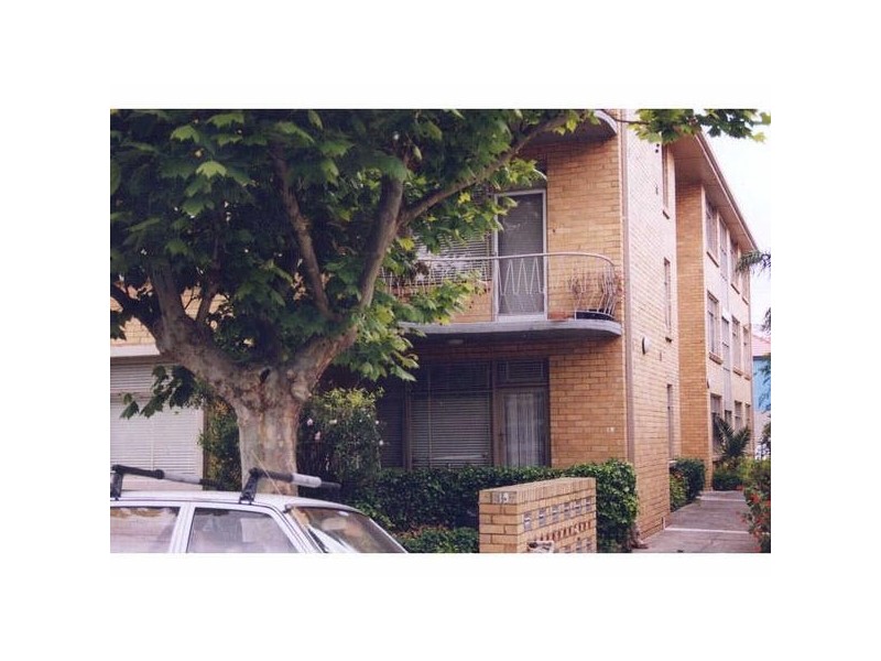 3/19  Pine Avenue, Elwood VIC 3184