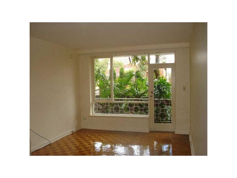 14/24  Acland Street, St Kilda VIC 3182