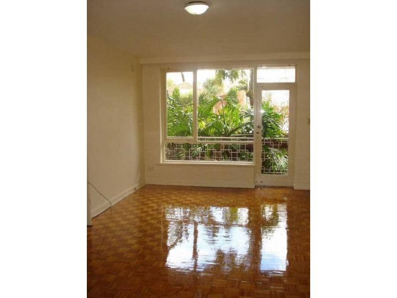 14/24  Acland Street, St Kilda VIC 3182