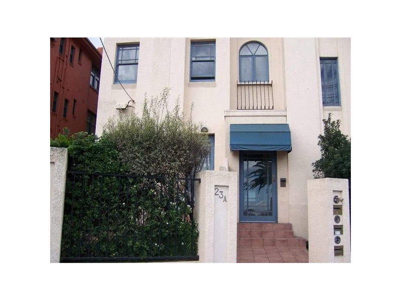 4/23a  The Esplanade, St Kilda VIC 3182