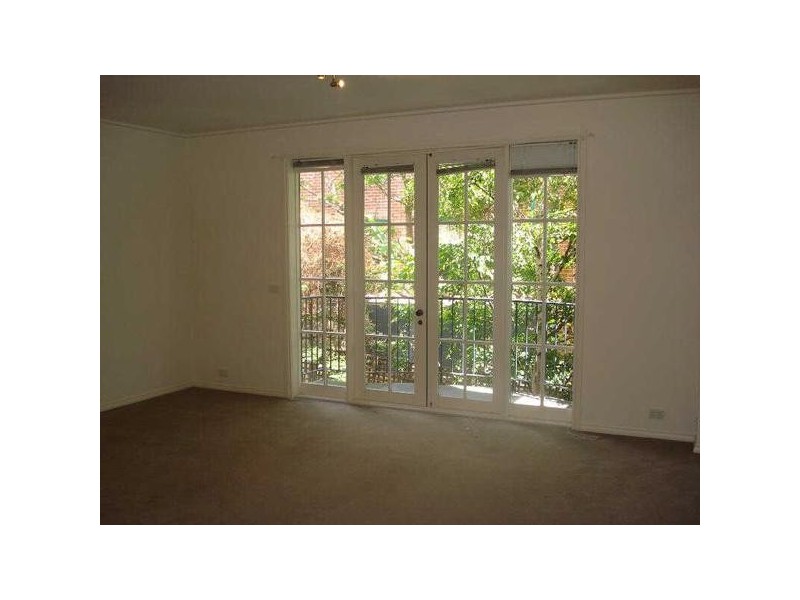 33/151-153  Fitzroy Street, St Kilda VIC 3182