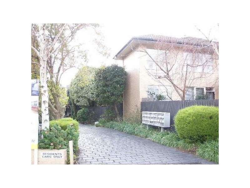 4/24  Rosella Street, Murrumbeena VIC 3163