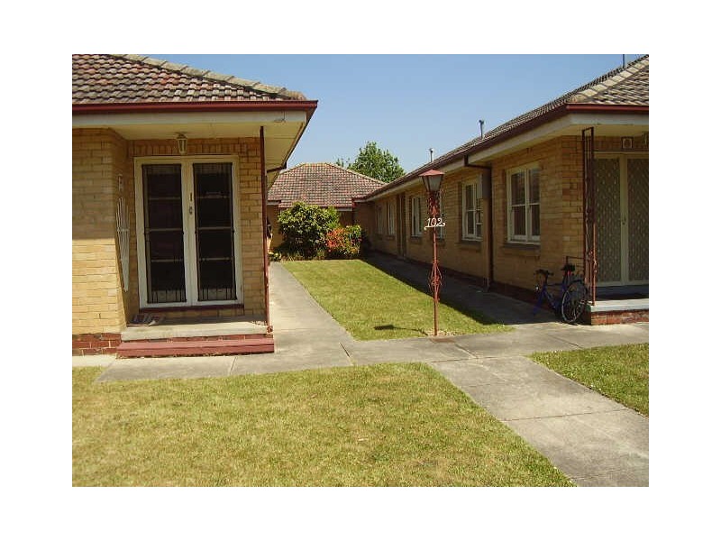 3/102  Truganini Road, Carnegie VIC 3163