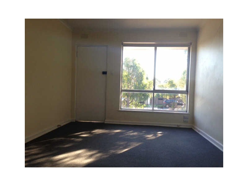 10/1 Looker Street, Murrumbeena VIC 3163