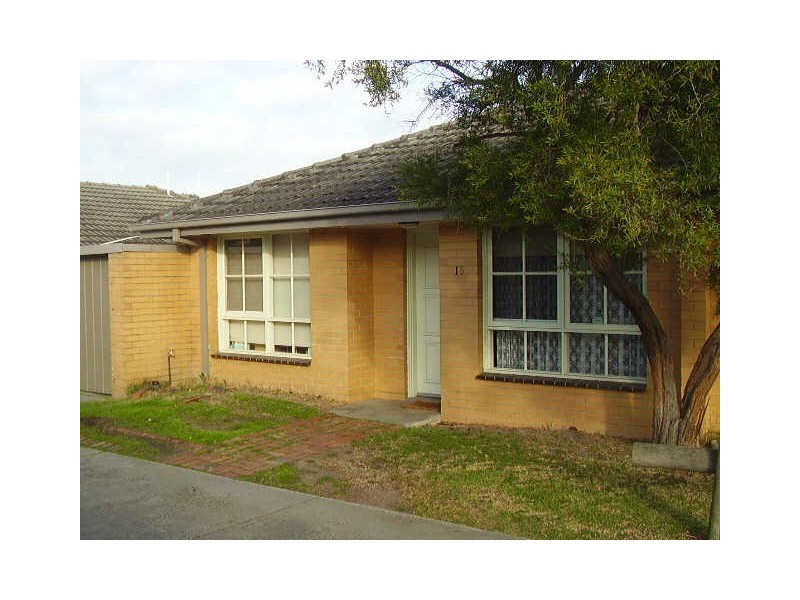 13/7  Gnarwyn Road, Carnegie VIC 3163