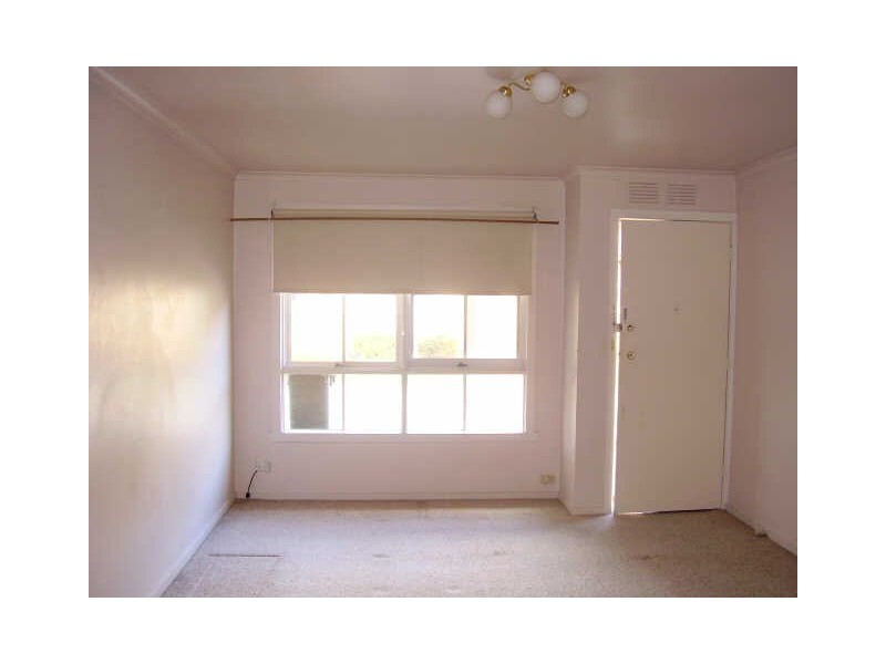 13/7  Gnarwyn Road, Carnegie VIC 3163