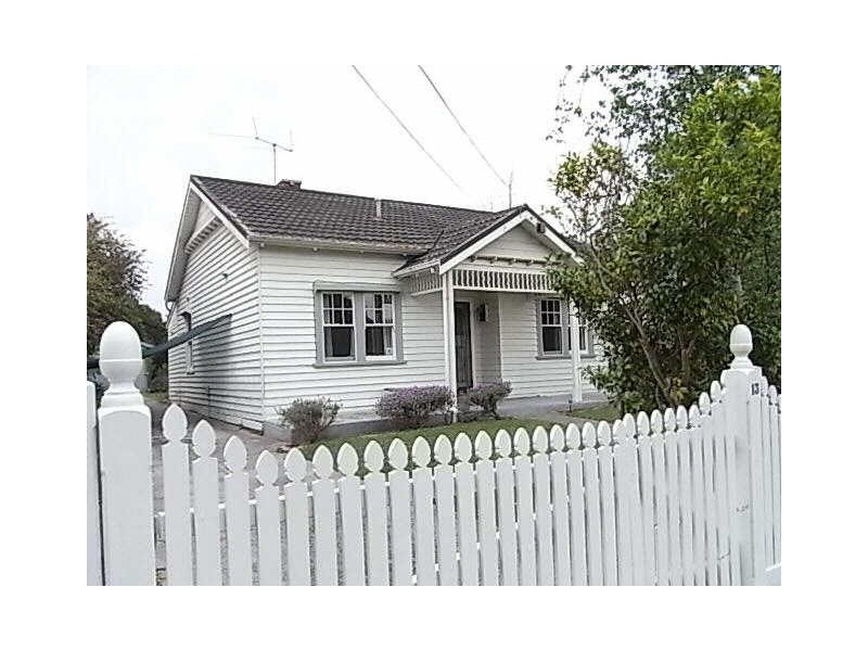 13  Erindale Street, Murrumbeena VIC 3163