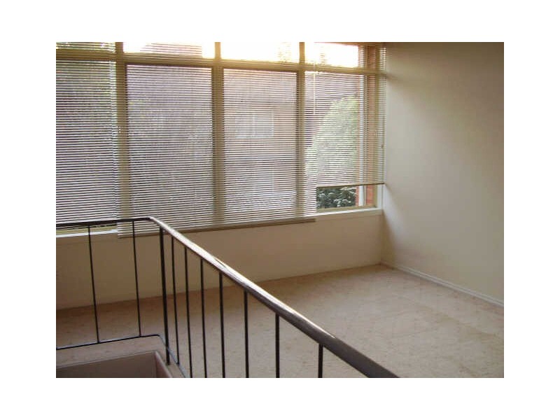 11/375  Neerim Road, Carnegie VIC 3163