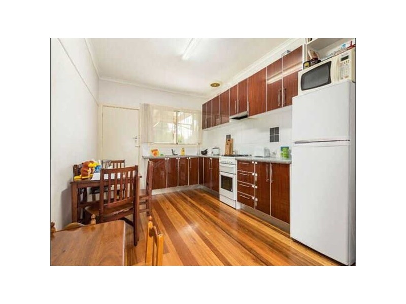 1C  Burnett Street, Mitcham VIC 3132