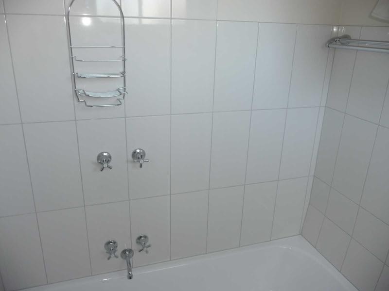 4/4  ORMOND ROAD, Ormond VIC 3204